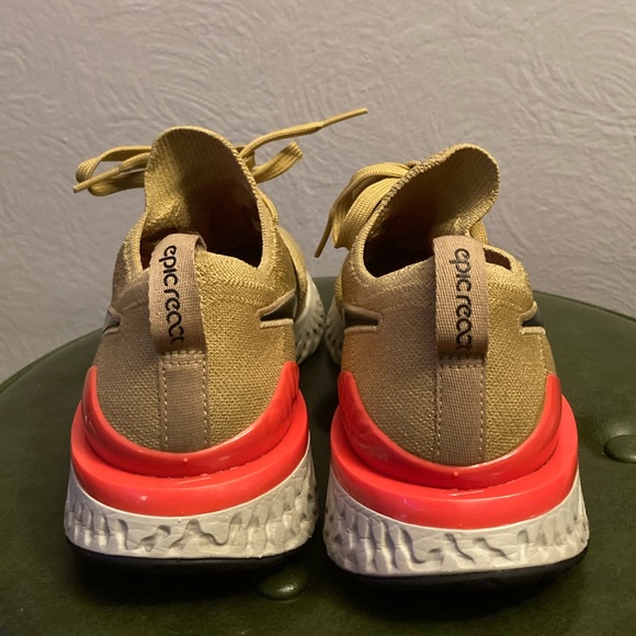 New Epic React Flyknit 2 Running Shoe - Picture 5 of 7